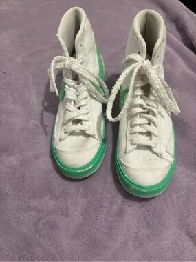 Nike White Canvas High-Top Sneakers with Green Accents